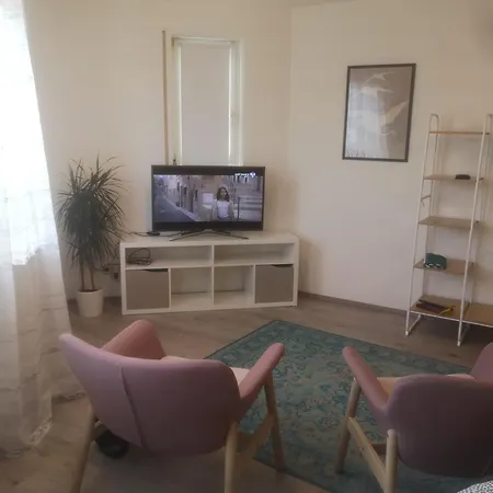 1,5 Zi 43 Qm Im Zentrum Von Plochingen, Frisch Renoviert Und Voll Ausgestattet Apartment *