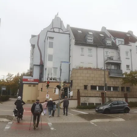 1,5 Zi 43 Qm Im Zentrum Von Plochingen, Frisch Renoviert Und Voll Ausgestattet *