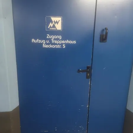 1,5 Zi 43 Qm Im Zentrum Von Plochingen, Frisch Renoviert Und Voll Ausgestattet Lejlighed